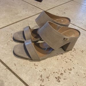 5.5 Calvin Klein Suede heel